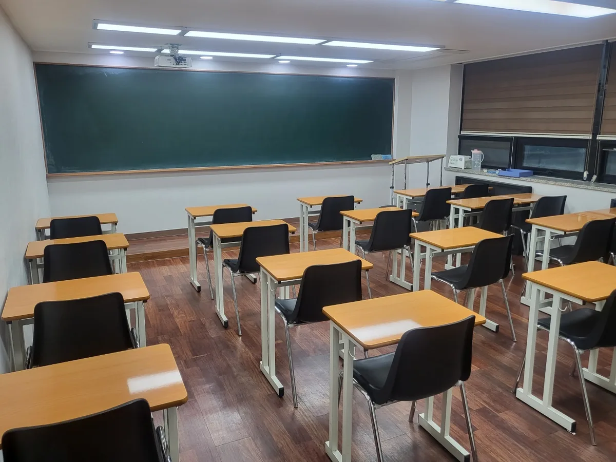 하남시 덕풍동 어린이집 과학실 장비 주변 정밀 위생청소 사례 - 행진크린